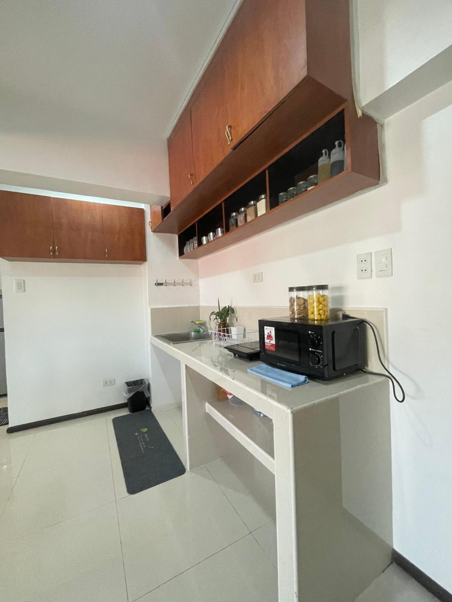 The Penthouse Suite Lapu-Lapu City Eksteriør bilde